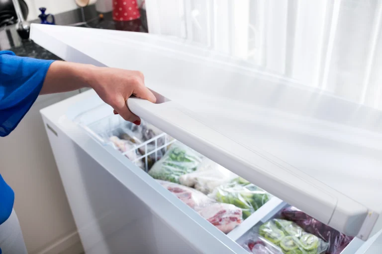 How to Calculate the Seamless Upright Freezer Size for Your Family?
