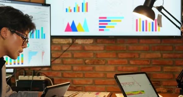 Strengthening Financial Accuracy and Fraud Prevention Through Embedded Analytics Software